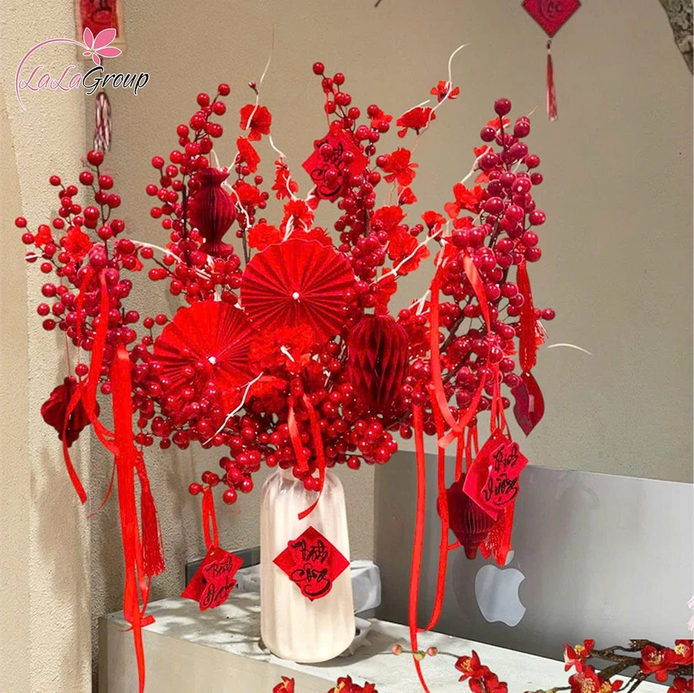 Bình hoa đào đông kèm lồng đèn may mắn