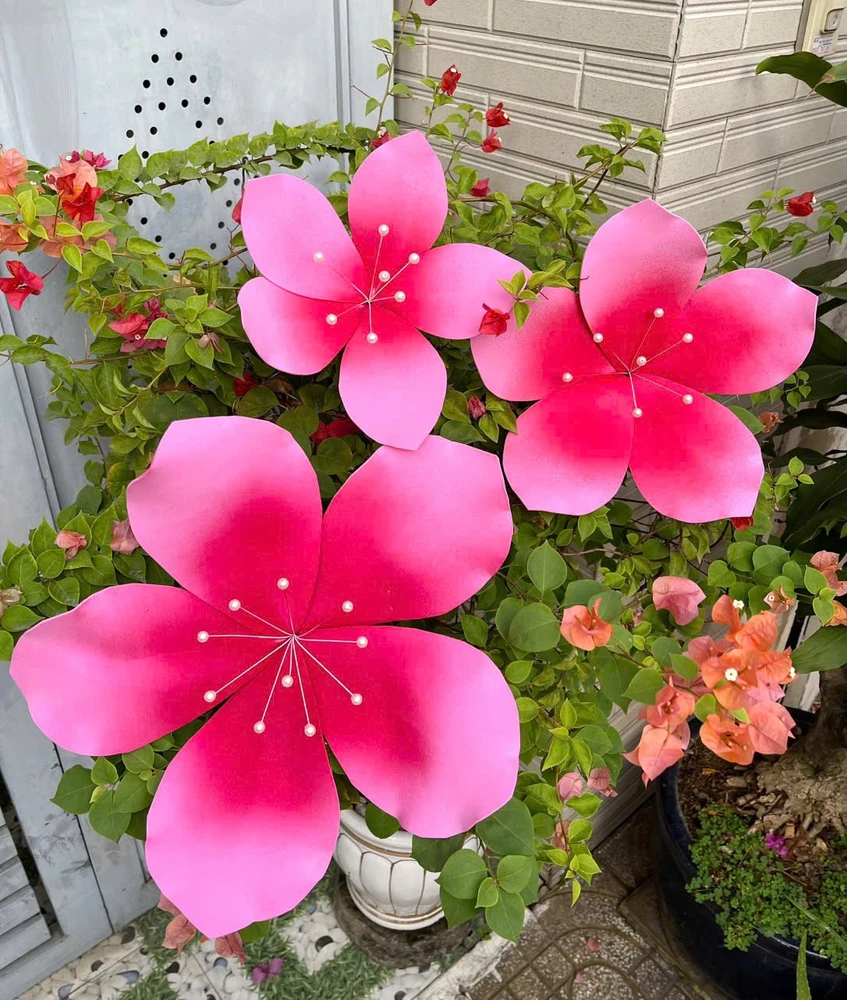 Hoa đào mút xốp màu hồng nhụy ngọc trai trang trí tết