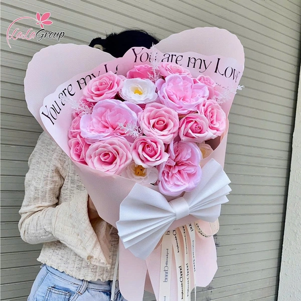 Bó hoa sáp thơm 20 hoa hồng 7 lớp mix các loại hoa xinh xắn ngọt ngào