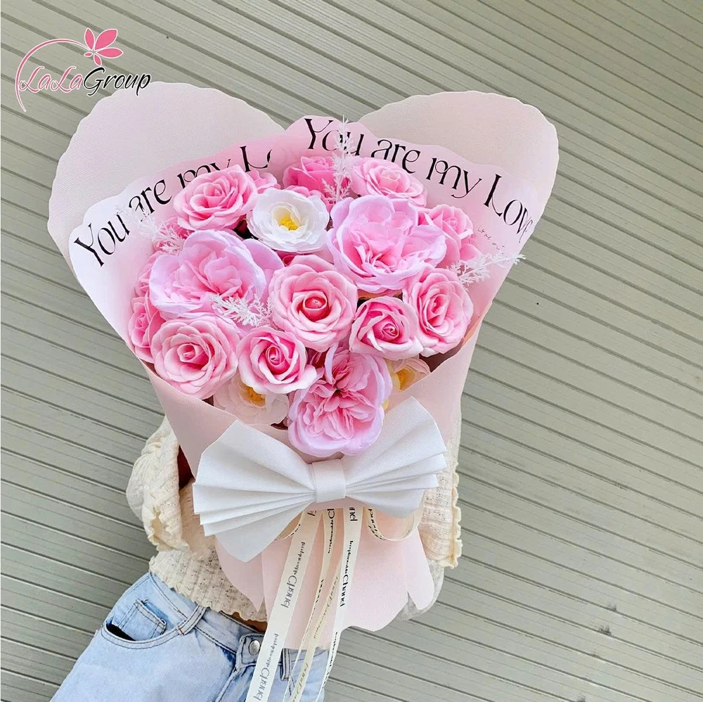 Bó hoa sáp thơm 20 hoa hồng 7 lớp mix các loại hoa xinh xắn ngọt ngào