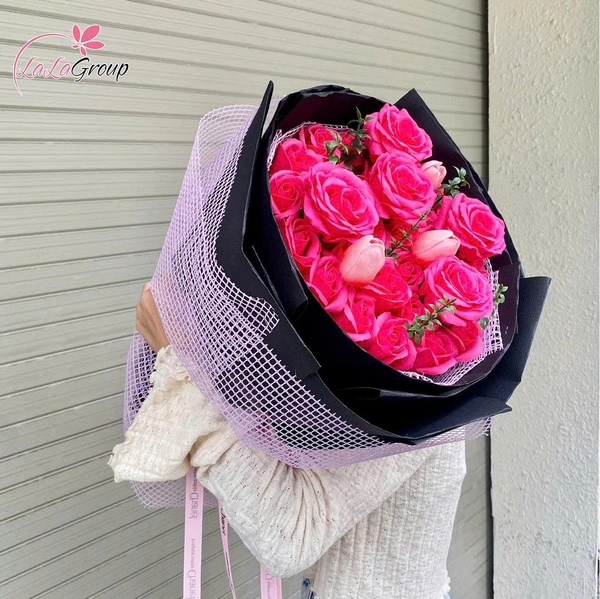 Bó hoa sáp thơm 35 hoa hồng mix các loại hoa xinh lung linh