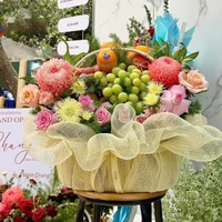 Giỏ Trái Cây Lưới Tone Vàng Nhập Khẩu Mix Hoa Cúc Mẫu Đơn Sang Trọng