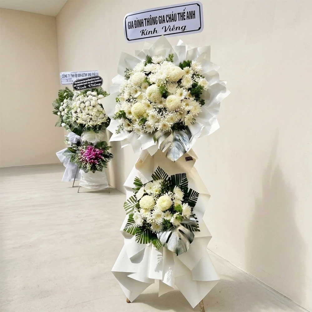 Kệ Hoa Chia Buồn