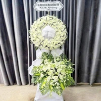 Kệ Hoa Chia Buồn 2 Tầng Tone Trắng Trang Trọng