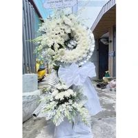 Kệ Hoa Chia Buồn Hoa Cúc Trắng Kết Vòng Tròn Tinh Tế Thanh Lịch