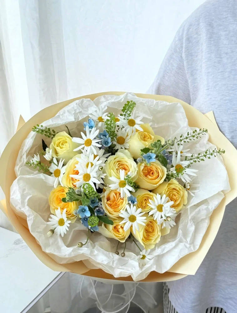 Bó Hoa Hồng Vàng Mix Cúc Họa Mi Mùa Hè Rực Rỡ