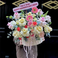 Giỏ Hoa Mây Hồng Ngọt Ngào Rực Rỡ Sắc Màu