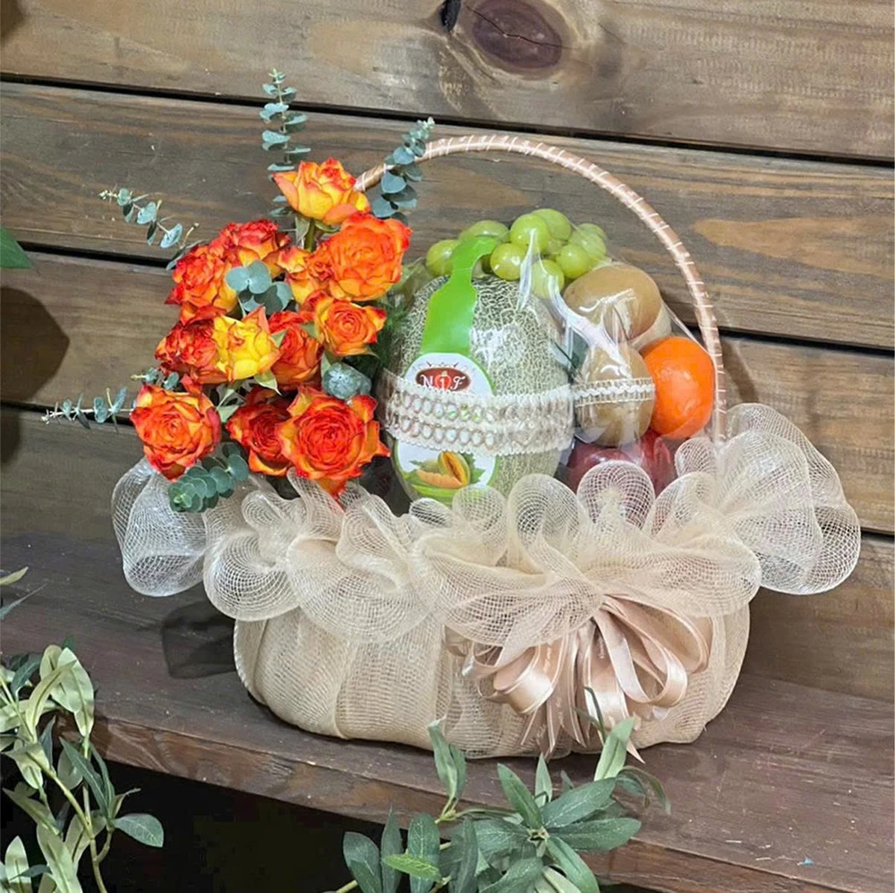 Giỏ Quà Trái Cây Chúc Mừng Mix Hoa Tươi Rực Rỡ