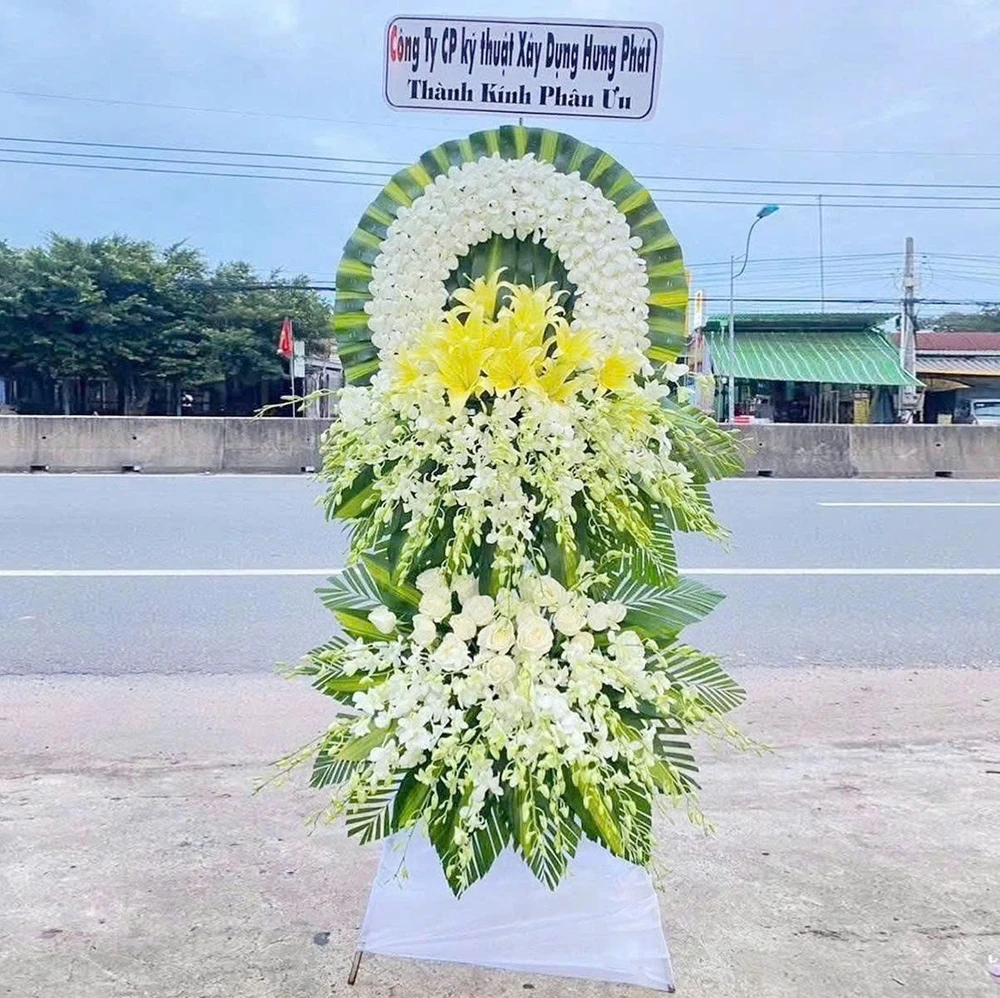 Kệ Hoa Chia Buồn 2 Tầng Lan Thái Trắng Và Hồng Trắng Thành Kính