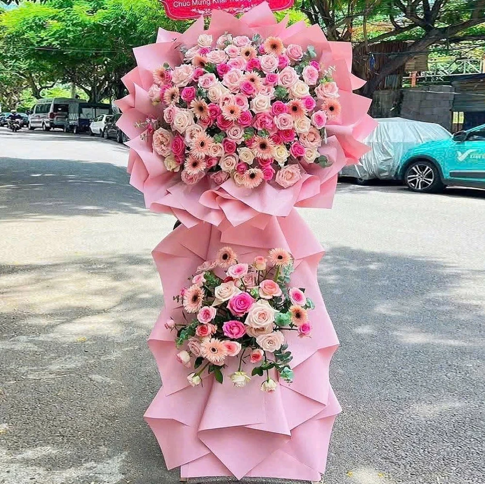 Kệ Hoa Mừng Khai Trương 2 Tầng Hoa Hồng Mix Đồng Tiền Tinh Tế