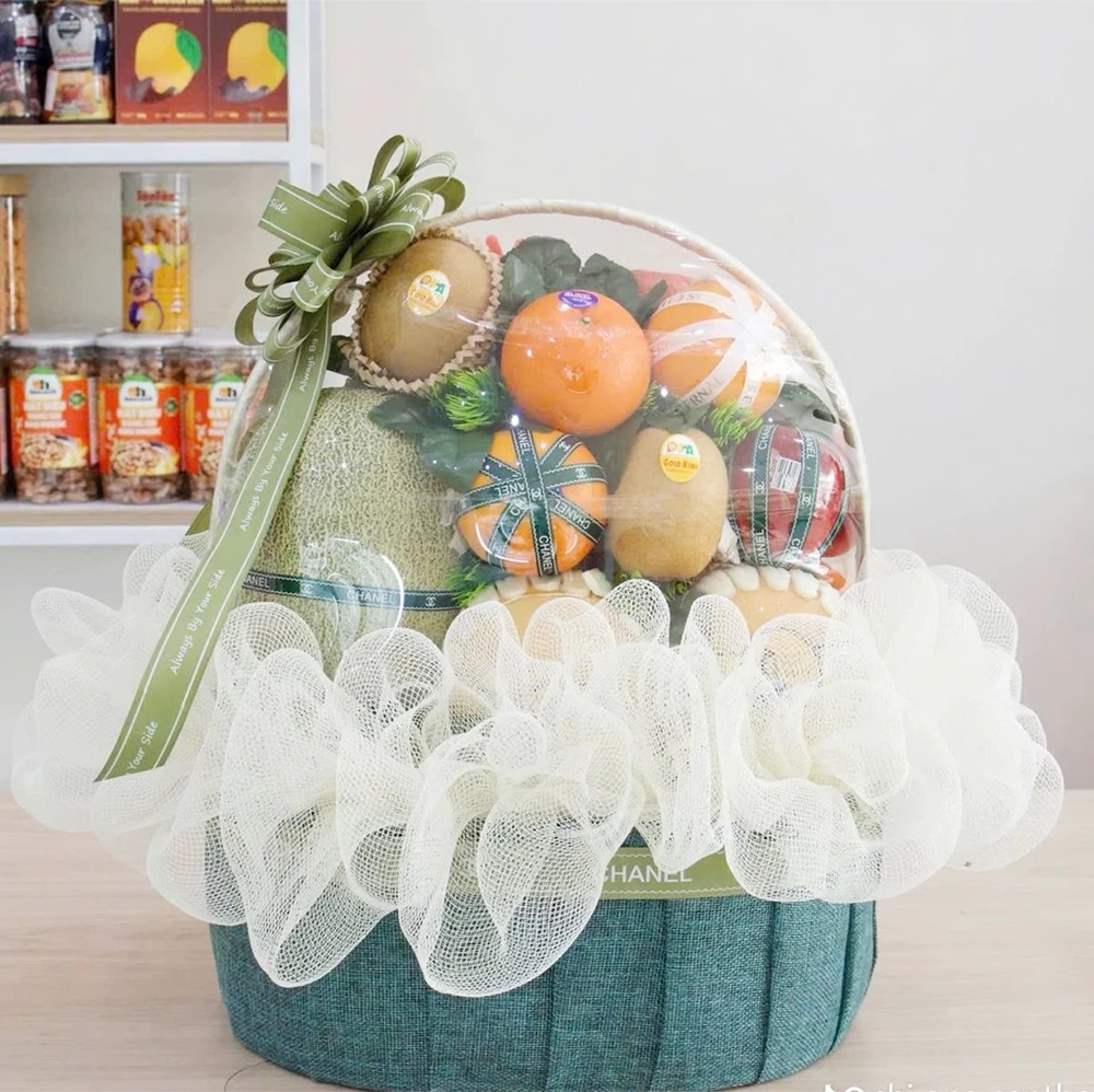 Giỏ Quà Tặng Trái Cây Nhập Khẩu Màu Xanh Phối Lưới Trắng