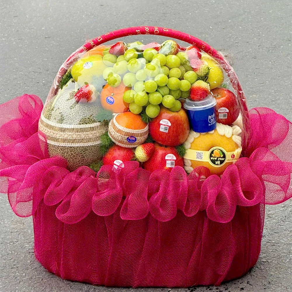 Giỏ Trái Cây Nhập Khẩu Mix Lưới Đỏ Quà Tặng Ý Nghĩa