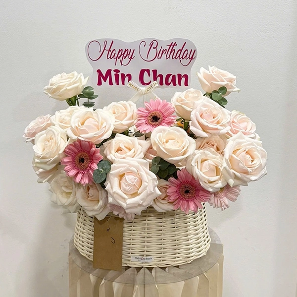 Giỏ Hoa Hồng Mix Cúc Hoạ Mi Yêu Thương
