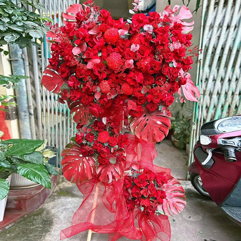 Kệ Hoa Tone Đỏ Khai Trương Thịnh Vượng Tài Lộc