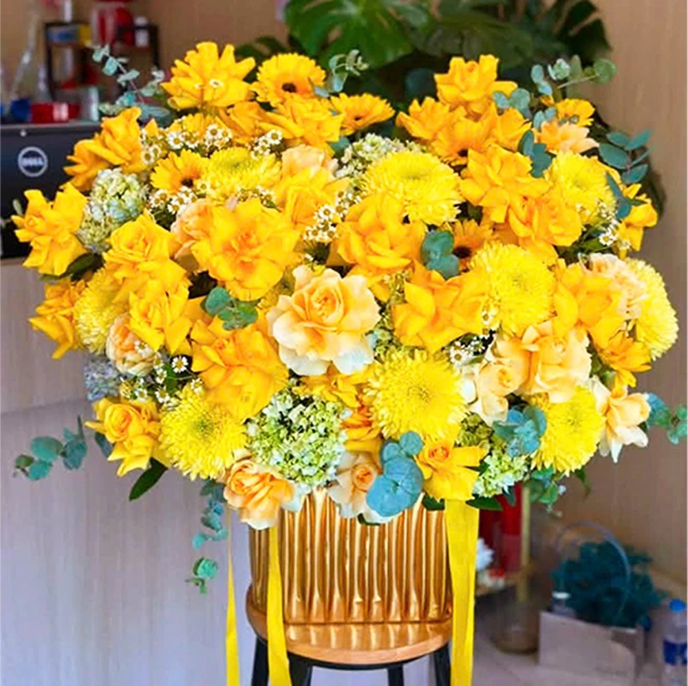 Lẵng Hoa Hồng Vàng Mix Cúc Mẫu Đơn Lan Vũ Nữ Thịnh Vượng May Mắn