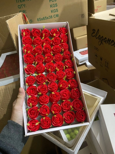 Hộp Hoa Sáp Hồng Tỉ Muội Cao Cấp ( Hộp 50 Bông )