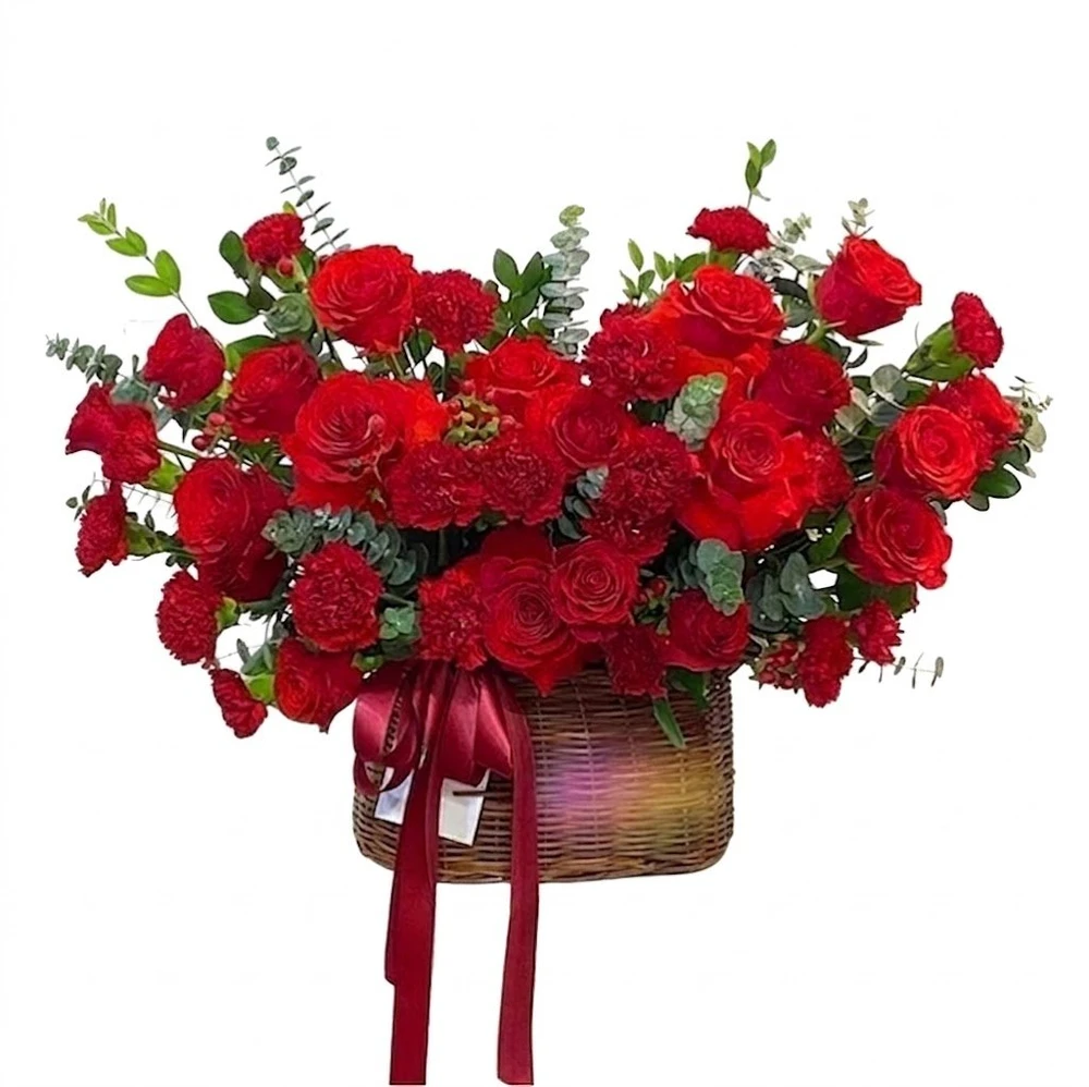 Giỏ Hoa Hồng Đỏ Mix Cẩm Chướng Xao Xuyến