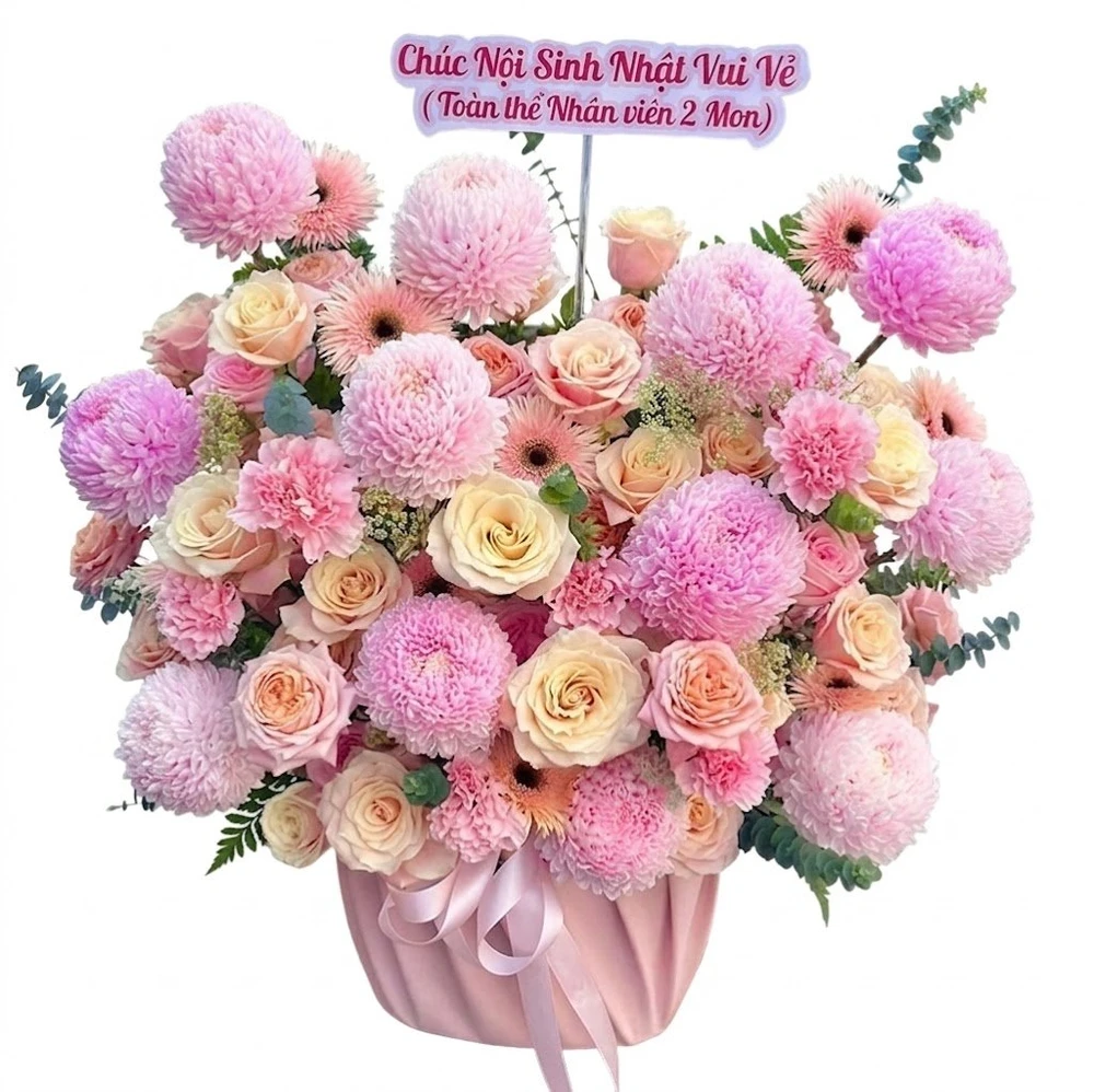 Giỏ Hoa Mẫu Đơn Mix Hoa Hồng Trắng Nồng Nàn