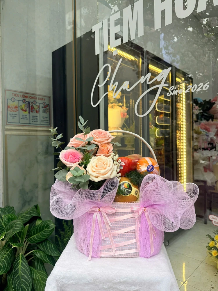Giỏ Trái Cây Nhập Khẩu Tone Hồng Pastel Ngọt Ngào