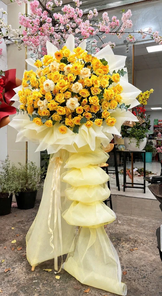Kệ Hoa Khai Trương Tone Vàng Đại Cát Đại Lợi