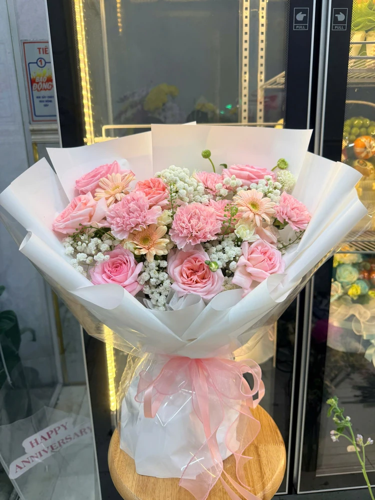 Bó Hoa Cẩm Chướng Hồng Phối Hoa Baby Dễ Thương
