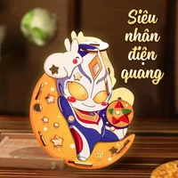 Lồng Đèn Trung Thu Bằng Gỗ Siêu Nhân ĐIện Quang
