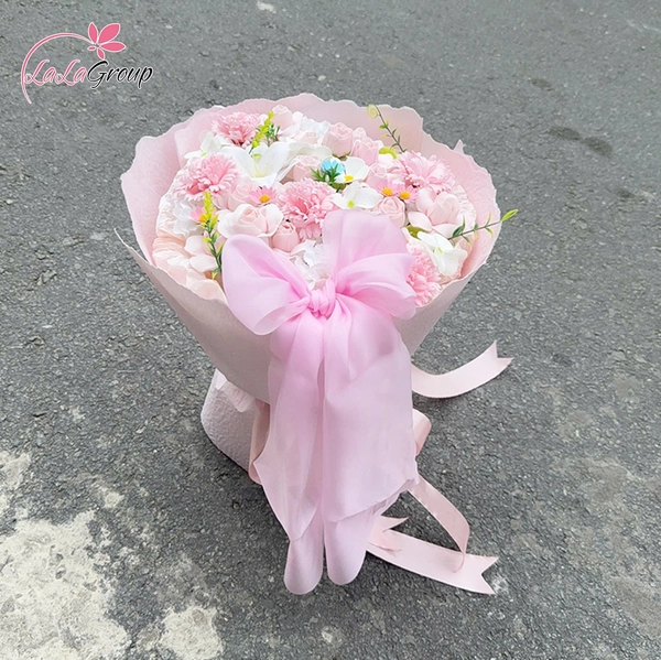 Bó Hoa Hồng Tỷ Muội Mix Hoa Sáp Tone Hồng Dịu Dàng