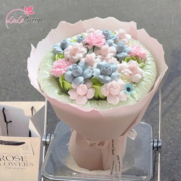 Bó hoa sáp thơm sắc hồng pastel mix hoa xanh trắng