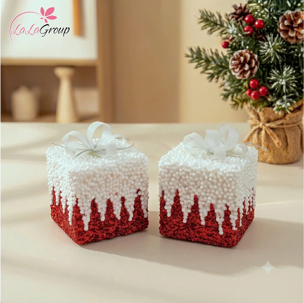 Set 2 hộp quà đỏ kim tuyến treo cây thông noel