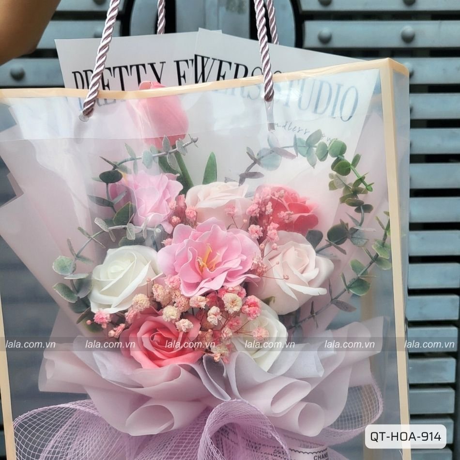 Túi quà tặng bó hoa sáp thơm mix tông màu trắng hồng mẫu 914
