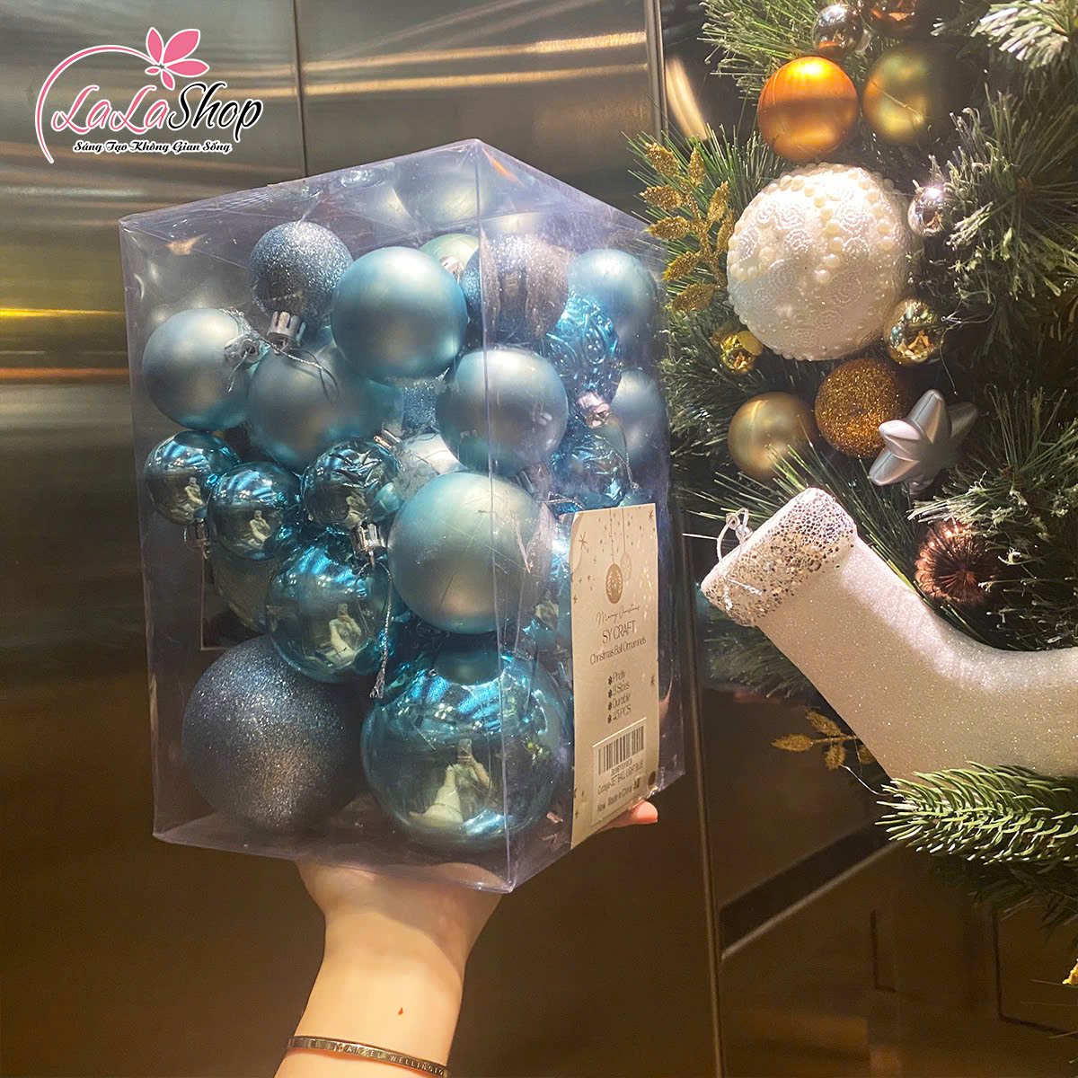 Hộp châu xanh dương nhiều kích thước treo trang trí noel