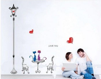 Đôi mèo và cây đèn