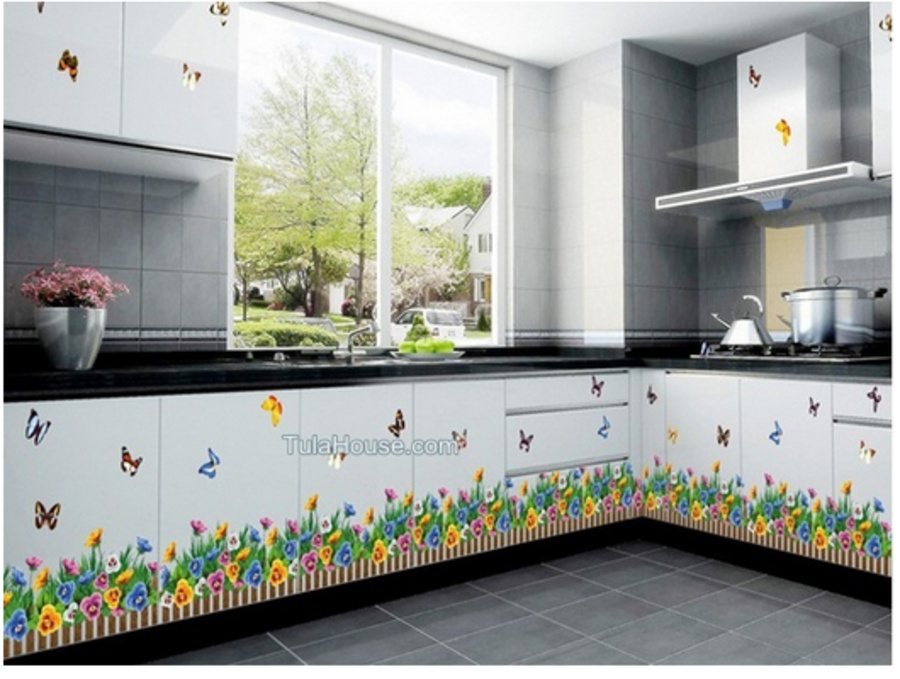 Chân tường hoa tím to