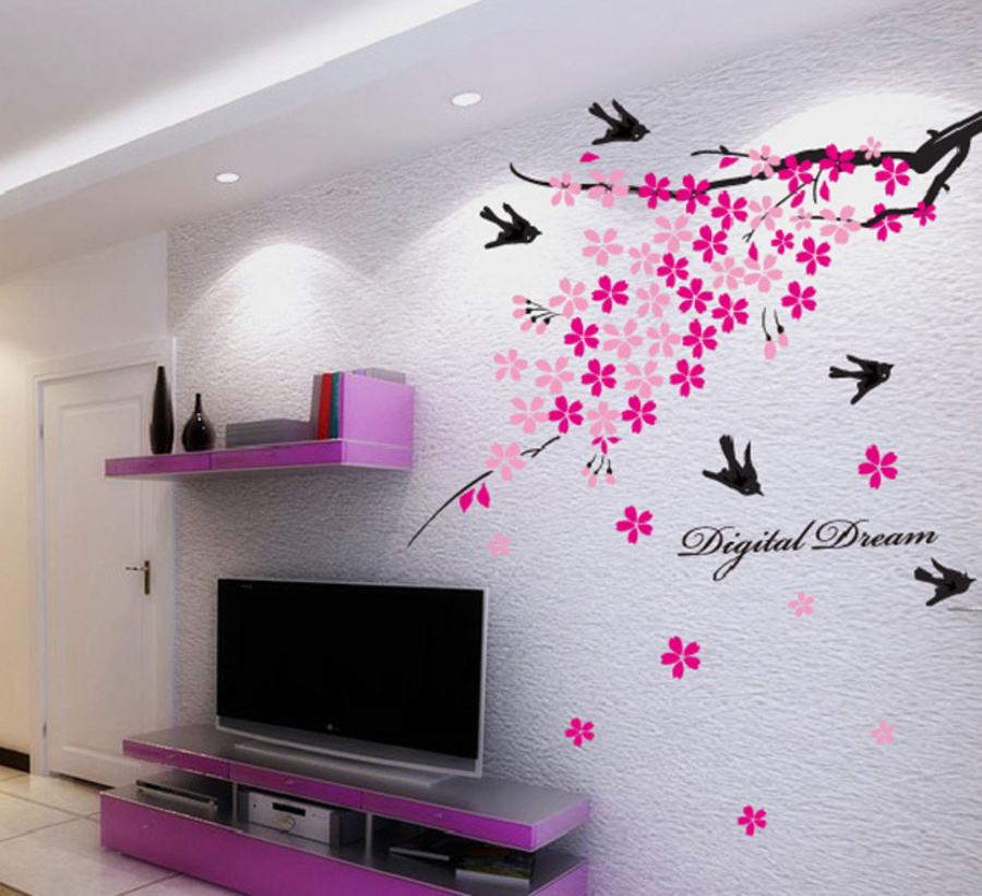 Cành đào hồng và chim én mùa xuân