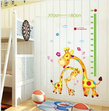 Decal dán tường thước đo gia đình hươu con