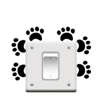 Decal ổ điện dấu chân cún 