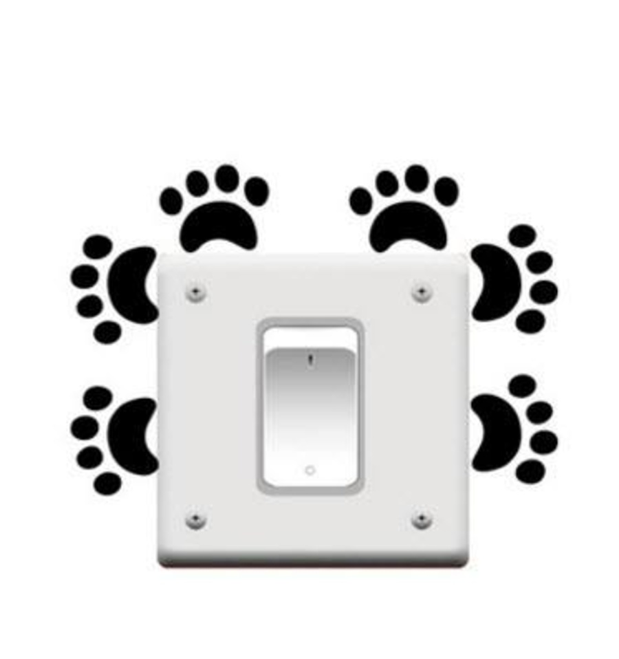 Decal ổ điện dấu chân cún 