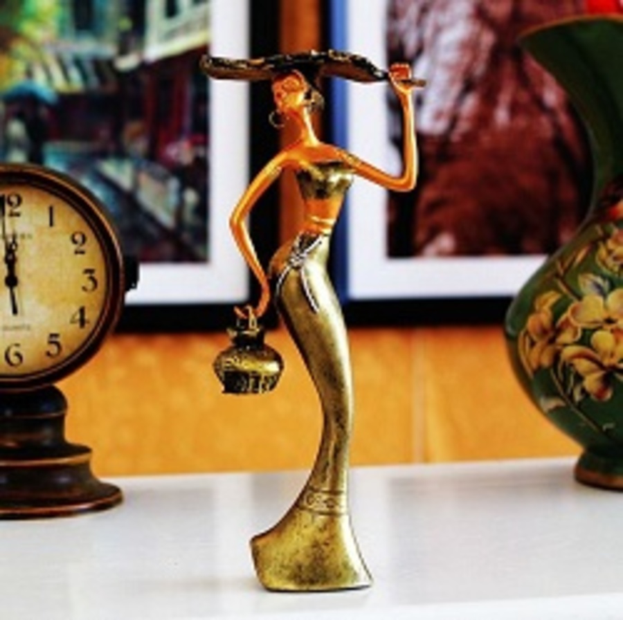 Tượng cô thôn nữ