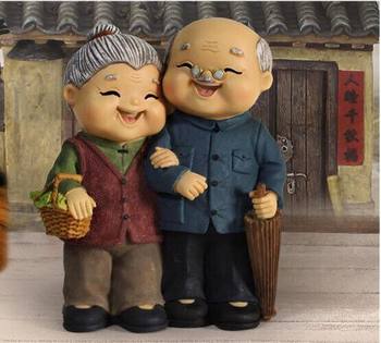 Búp bê ông bà đi chợ