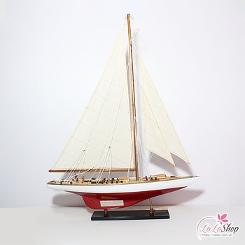 Thuyền buồm mỹ nghệ endeavour