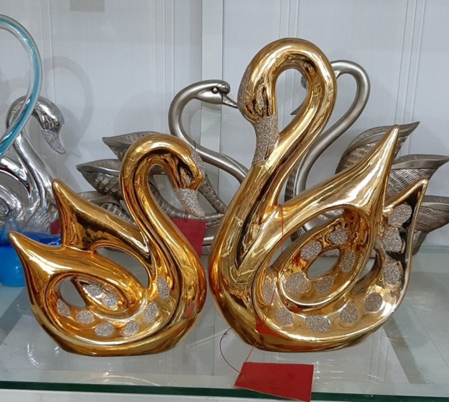Tượng trang trí đôi thiên nga vàng 2
