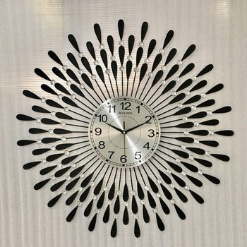 Đồng hồ đính đá 04