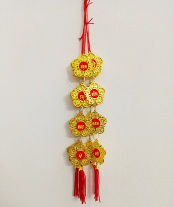 Lộc treo hoa mai vàng câu chúc trang trí tết