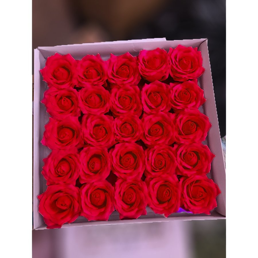 Hộp 25 đầu bông sáp 7 lớp đỏ tươi