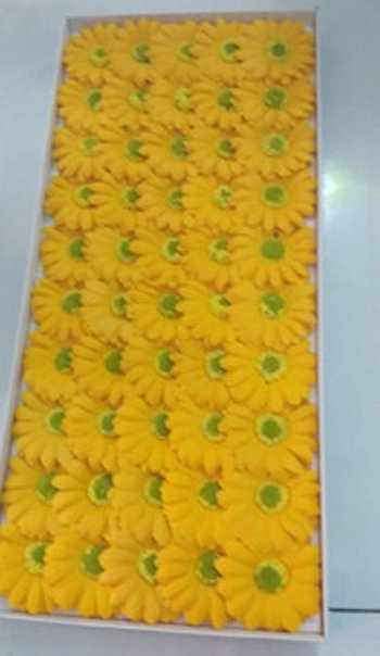 Hộp hoa cúc họa mi sáp thơm