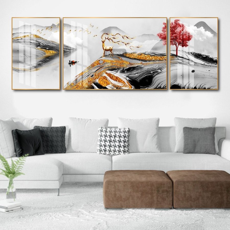 Tranh Treo Tường Hươu Vàng Và Núi Non