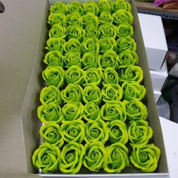 Hộp 50 đầu hoa hồng sáp thơm xanh cốm