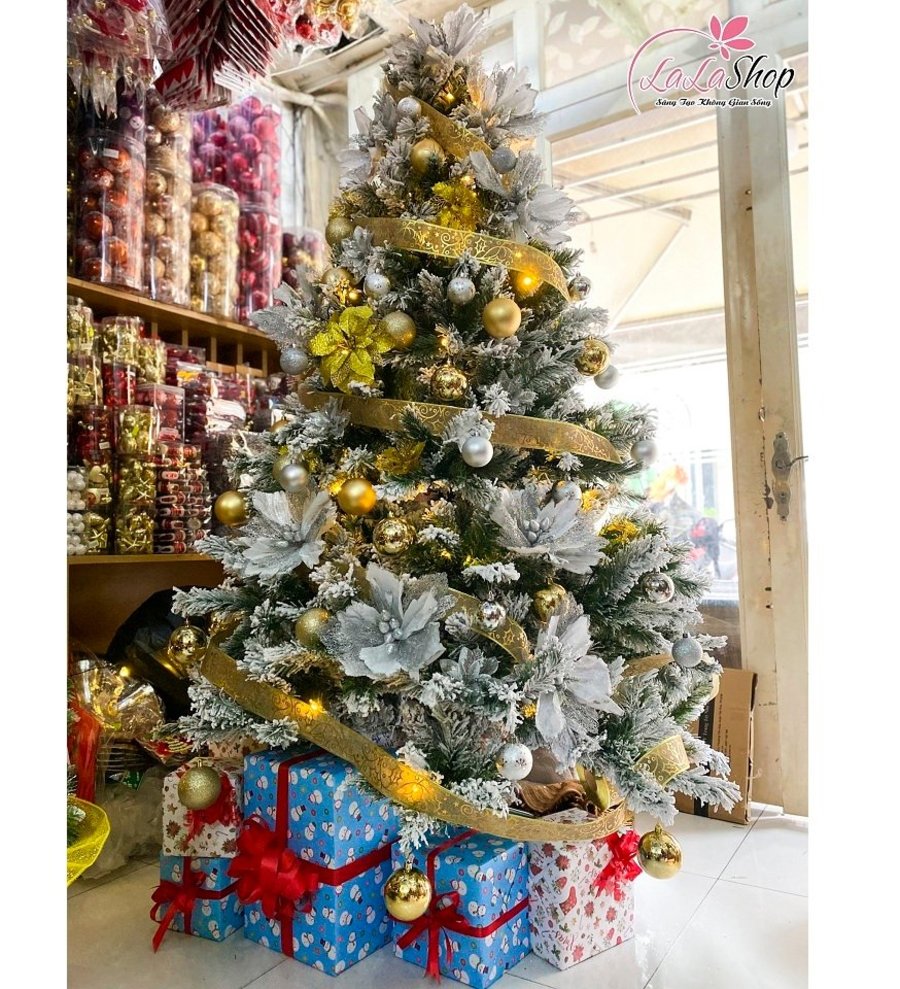 Cây thông phủ tuyết 2m1 full phụ kiện mẫu 12
