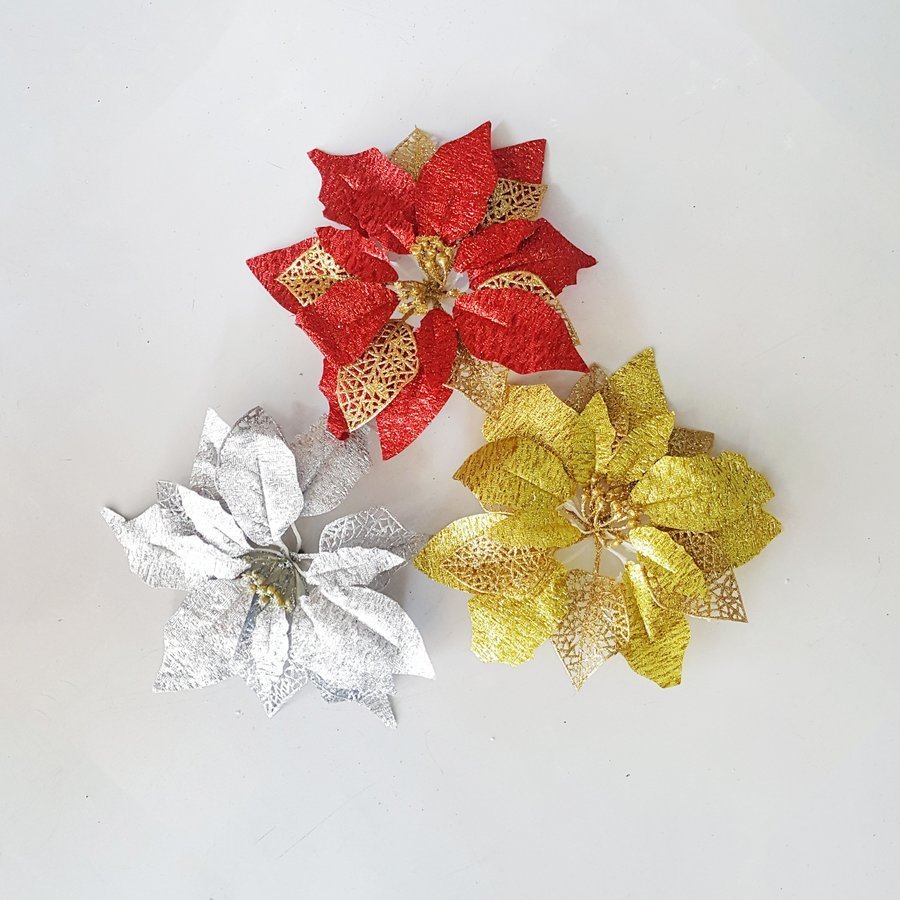 Hoa trạng nguyên trang trí cây thông Noel