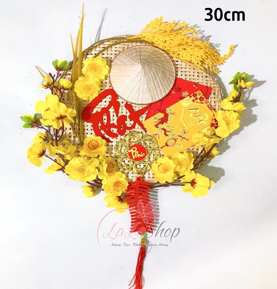 Mẹt nón lá hoa mai chữ Phát trang trí tết